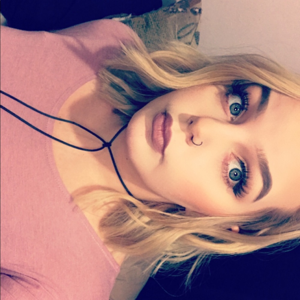 Meet your Posher, Rebecca